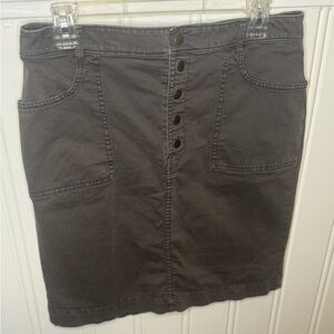 Gray Banana Republic Pencil Skirt with 5 Button Front Closure - Size 10